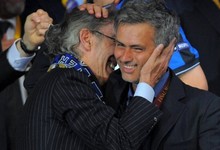 Moratti y Mourinho celebran la Champions conseguida por el Inter. | Cordon Press