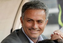 Jos Mourinho, durante el partido en Vallecas. | EFE