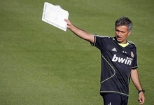 Mourinho, en un entrenamiento | Archivo