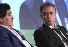 Mourinho y Maradona, durante un seminario en Dubai. | EFE