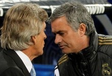 Mourinho y Pellegrini se saludan, el ao pasado en el Bernabu. | EFE
