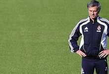 Jos Mourinho dirige un entrenamiento en Valdebebas. | EFE/Archivo