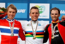  Gilbert, Boasson Hagen y Valverde formando el podio. | EFE