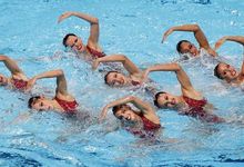 El equipo espaol de natacin sincronizada duarnte un ejercicio. | EFE