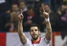 lvaro Negredo celebra un gol con el Sevilla. | Archivo