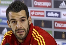 Negredo atiende a los medios en Albacete. | EFE