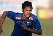 Neymar, durante un entrenamiento con el Santos. | Cordon Press/Archivo