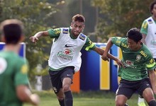 Neymar, durante el entrenamiento con Brasil. | EFE