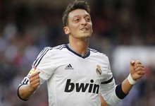 Mesut  zil celebra un gol del Real Madrid | Cordon Press