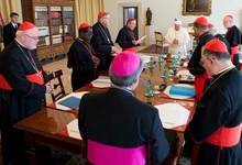 El Papa, reunido con el Consejo de Cardenales | EFE