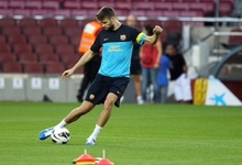 Gerard Piqu�, en un entrenamiento del Barcelona. | Archivo