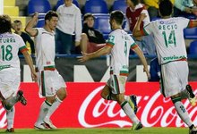 Piti celebra el gol de la victoria del Granada. | EFE