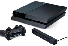 La consola Playstation 4, el mando Dualshock 4 y el periférico Eye. | Sony