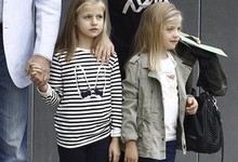 Los Prncipes de Asturias y sus hijas | EFE