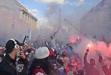 Incidentes entre radicales del PSG y la Polic�a en la Plaza del Trocadero. | EFE