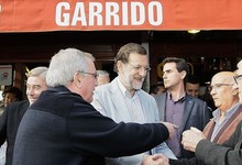 Rajoy, saliendo del bar Garrido en Barralla | Tarek