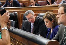 Rajoy, con Senz de Santamara y Gallardn, este mircoles en el Congreso | D. Crespo