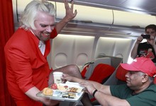 Richard Branson, de azafata | Cordon Press