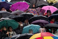 La lluvia hace acto de presencia en Roland Garros. | Cordon Press