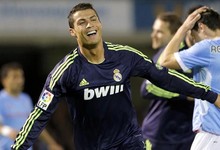 Ronaldo celebra uno de los dos tantos logrados esta noche en Bala�dos. | EFE