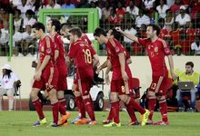 Los jugadores espaoles celebran uno de los goles ante Guinea Ecuatorial. | EFE