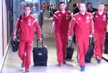 Los jugadores llegan al aeropuerto O.R. Tambo. | @sefutbol