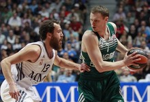 Sergio Rodrguez trata de robar un baln ante el Zalgiris. | EFE