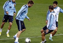 Sergio Ramos, durante el entrenamiento previo al encuentro ante Francia. | EFE