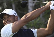 Tiger Woods, durante la segunda ronda de Abu Dabi. | EFE