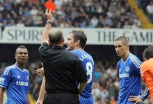 Fernando Torres fue expulsado en el minuto 81 tras ver la segunda amarrilla | Efe