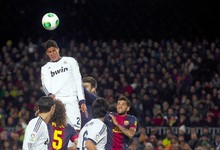 Varane, en el momento de marcar el 0-3. | Cordon Press