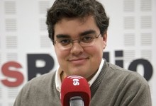 Vicente Azpitarte dirige y presenta Tiempo Extra en esRadio.