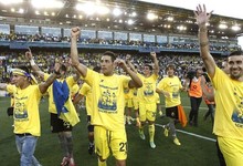 Los jugadores del Villareal celebran el ascenso. | EFE