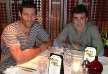 Fernando Alonso, cenando con Mark Webber en Dubai. | Foto: Twitter