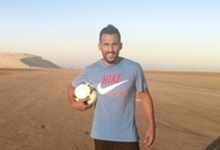 Zahir Belounis no puede salir de Qatar. | Archivo