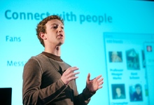 Mark Zuckerberg, creador de Facebook, presentando los Facebook Ads en Nueva York en noviembre de 2007. | Archivo/Facebook