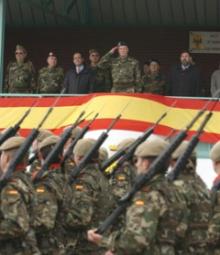 Visita del Rey Don Juan Carlos a la base de Araca en 2004 (Foro: mde.es)