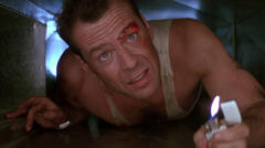 Bruce Willis en La Jungla de Cristal (1988)