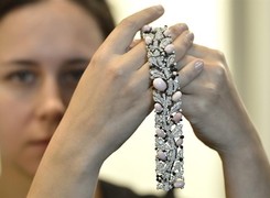 El brazalete de la Reina Victoria Eugenia | Efe