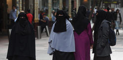 Varias mujeres con burka | Archivo