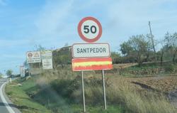 Cartel con la pintada | Ayuntamiento de Santpedor
