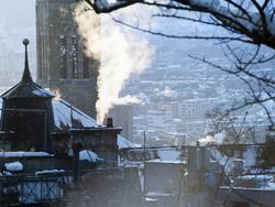 Las chimeneas como sta de Zurich emiten CO2 entre otros gases. | Cordon Press
