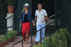 George Clooney, con Stacy Keibler |Cordon Press
