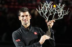 Novak Djokovic celebra el título del Masters 1000 de París | Efe