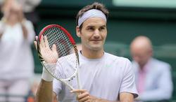 Roger Federer celebra su victoria sobre Tommy Haas. | EFE