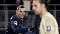 Ibrahimovic celebra uno de sus tres goles al Valenciennes. | Cordon Press/Archivo