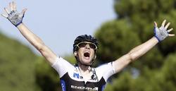 Konig celebra su triunfo en la octava etapa de la Vuelta a Espaa. | EFE