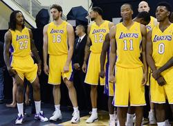 No ha empezado bien la pretemporada para los Lakers | Cordon Press