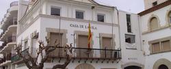 El ayuntamiento de Sant Pol de Mar sin la bandera de Espaa