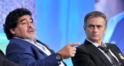 Mourinho junto a Maradona durante la Globe Soccer Edition en Dubai. | Cordon Press